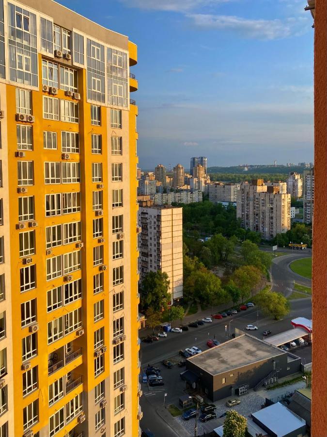 Затишна І Тепла Квартира, Метро Лівобережна, Мвц, Інститут Серця Kyiv Exterior photo